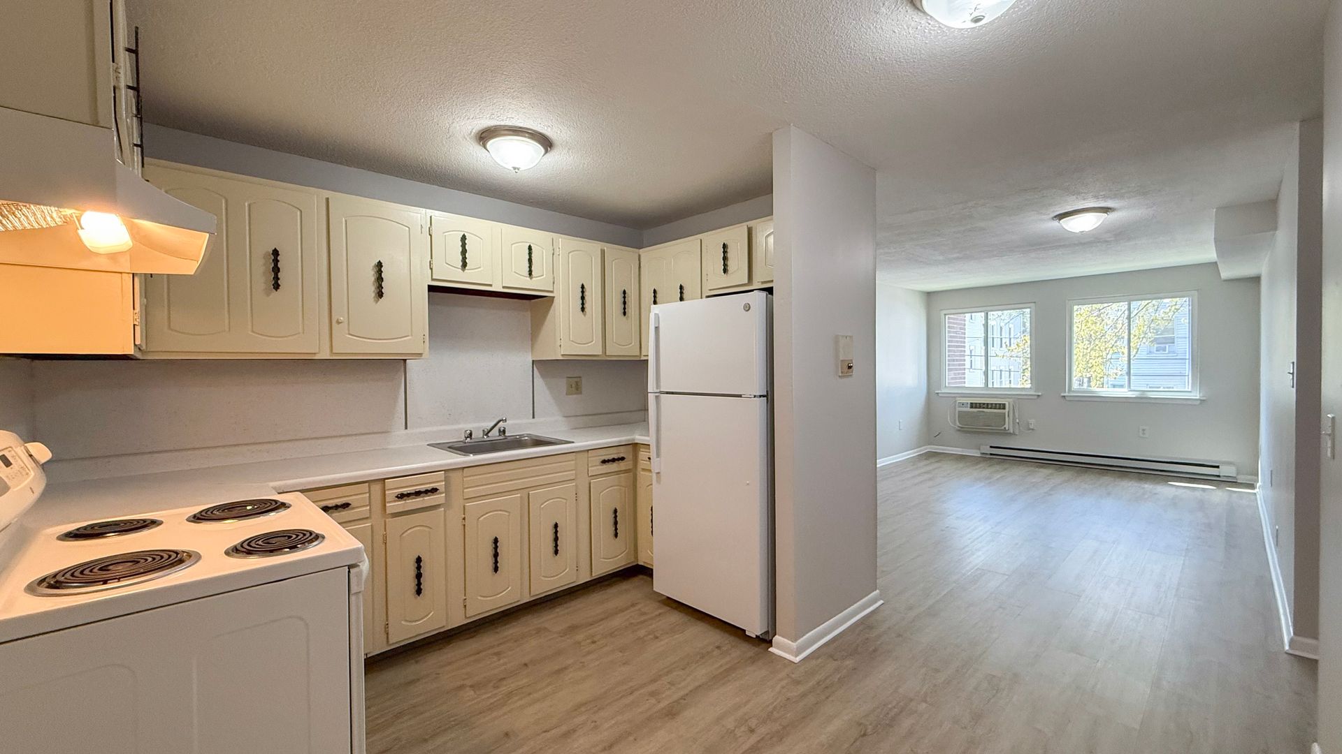 Hartford Apartment: 34 Wilson St