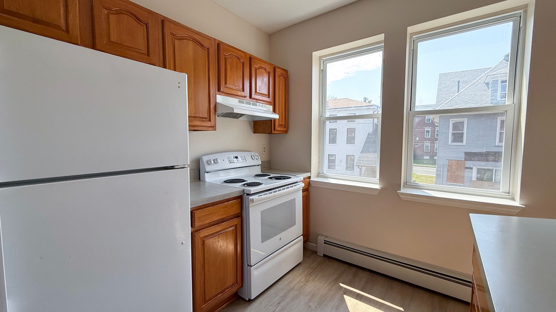 Hartford Apartment: 162-164 Ward St