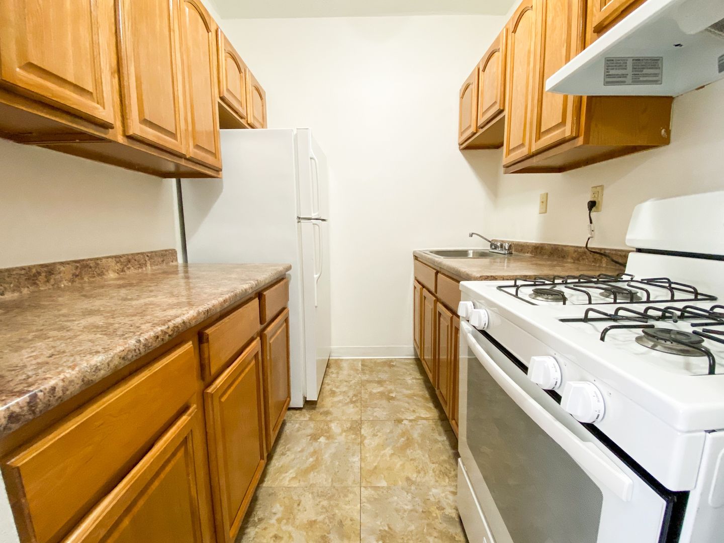 Hartford Apartment: 45 Allen Pl