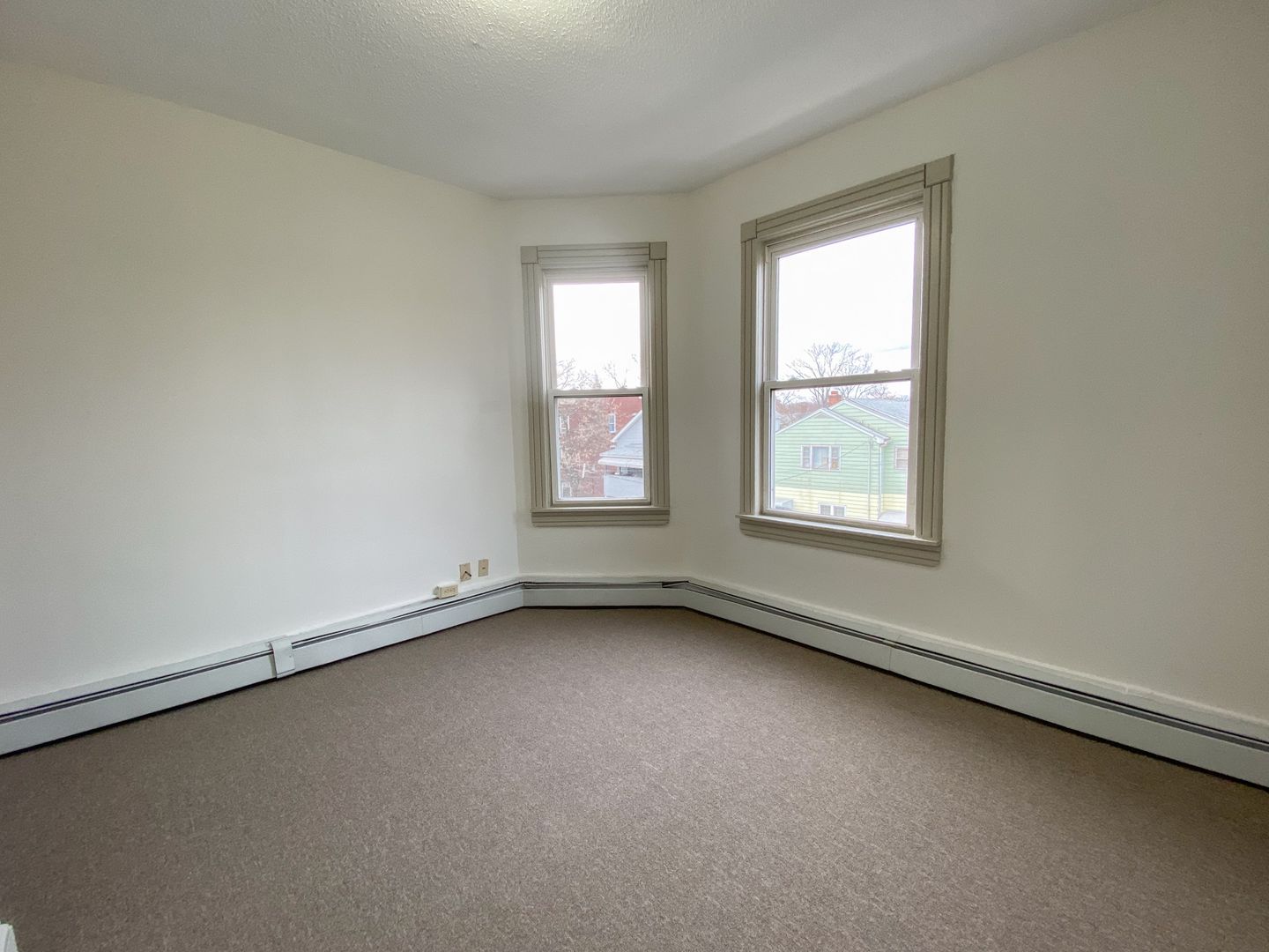 Hartford Apartment: 31-33 Bond St