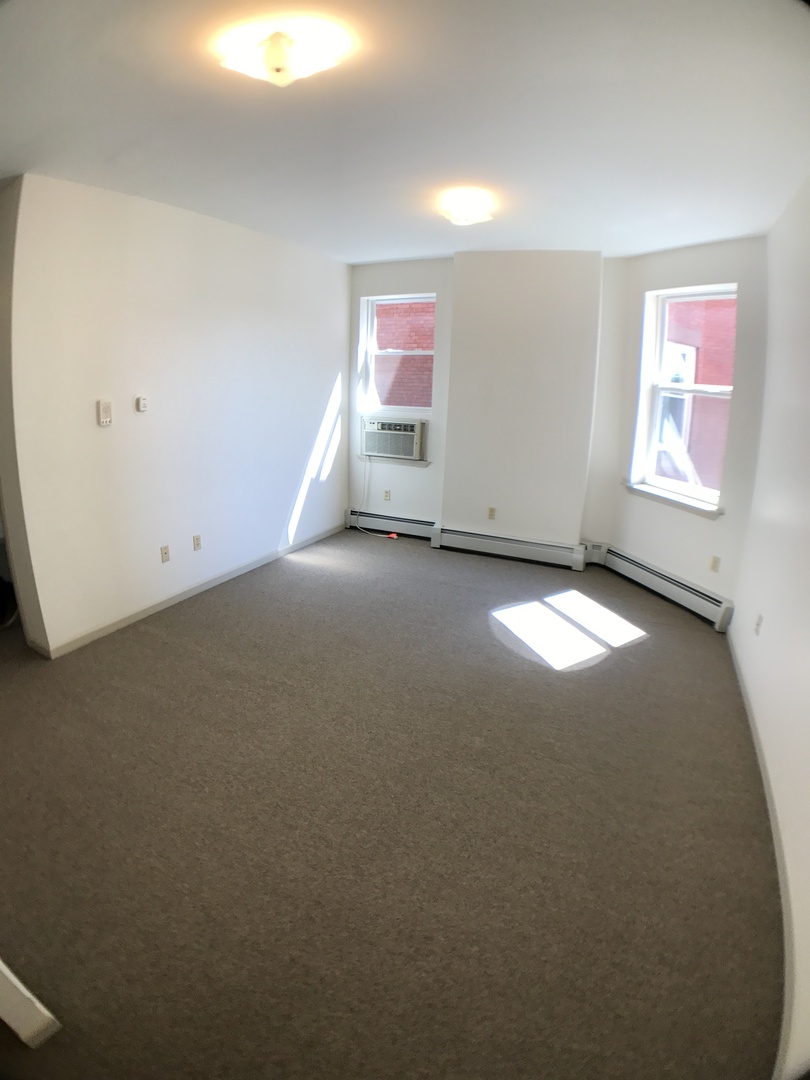 Hartford Apartment: 686-688 Broad St