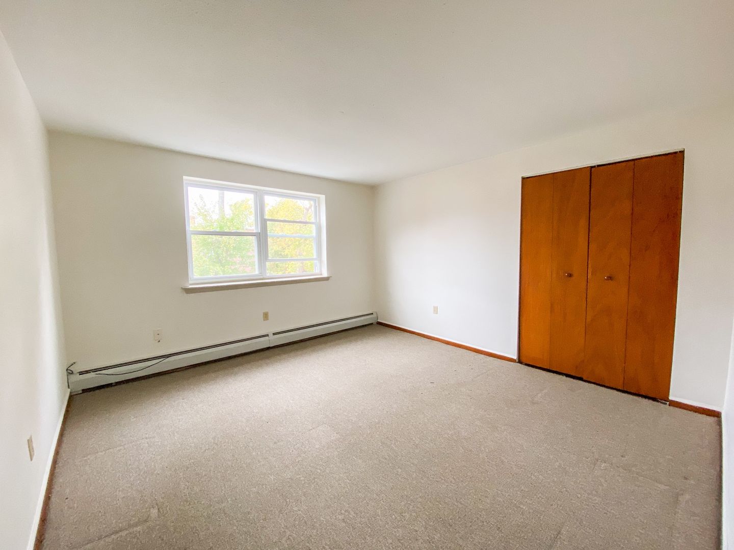 Hartford Apartment: 50 Allen Pl