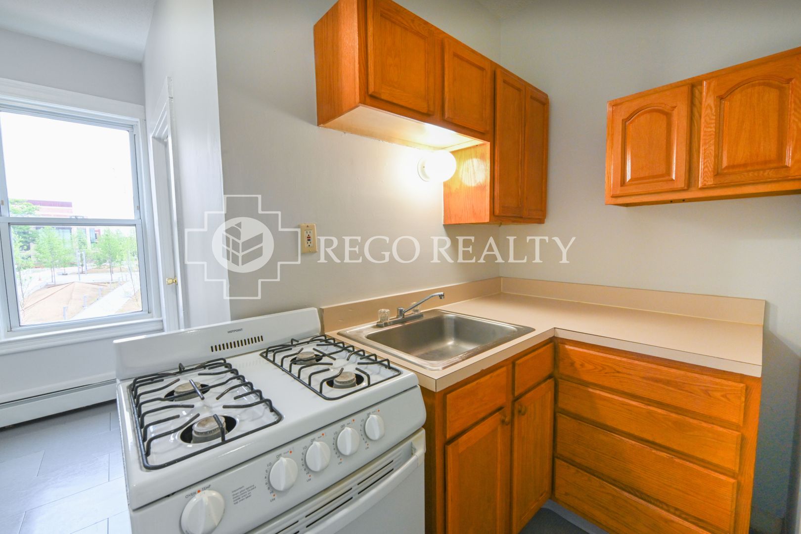 Hartford Apartment: 291 Buckingham St