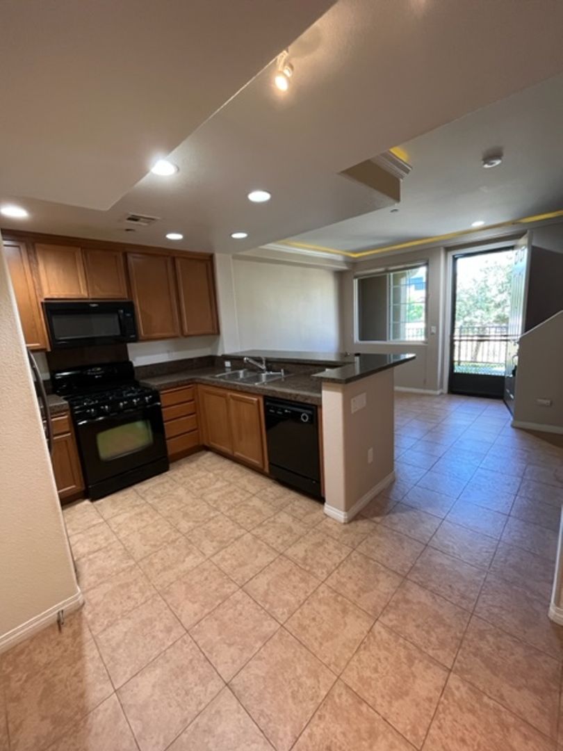 San Luis Obispo House: 838 Tarragon Lane
