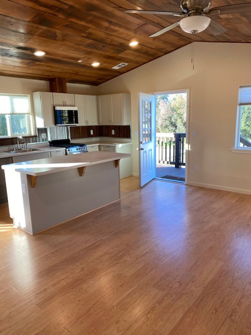 Atascadero Apartment: 8075 Curbaril Avenue