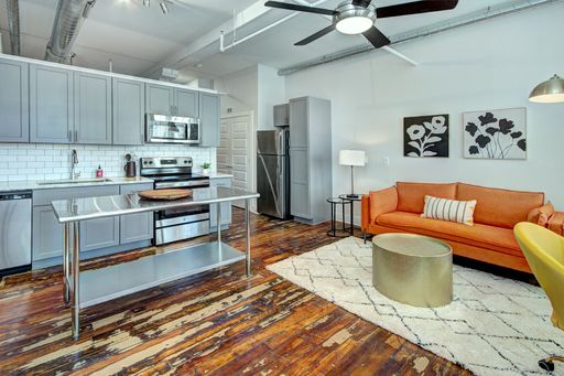 518 Miller Street, Unit 428