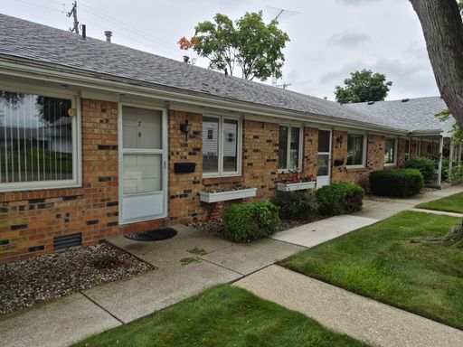 Spacious 1 Bedroom Apartment Ready Now! – photo 1