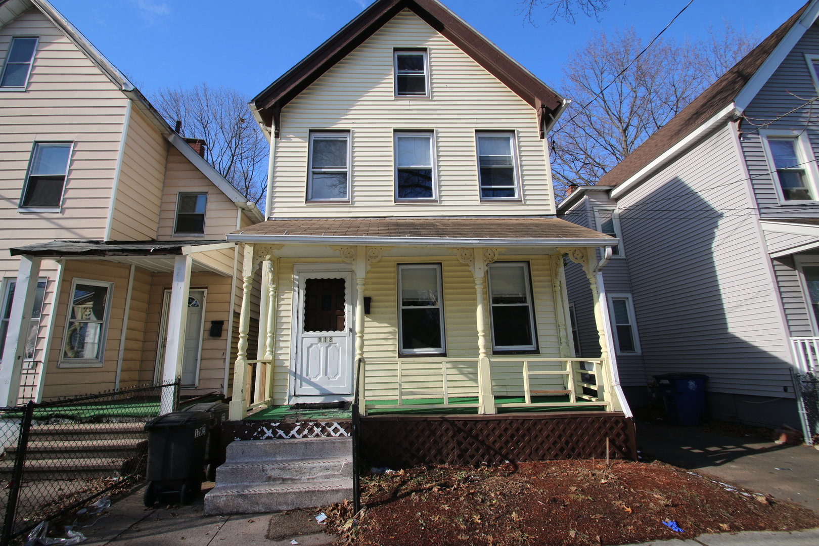 New Haven House: 118 Carmel St
