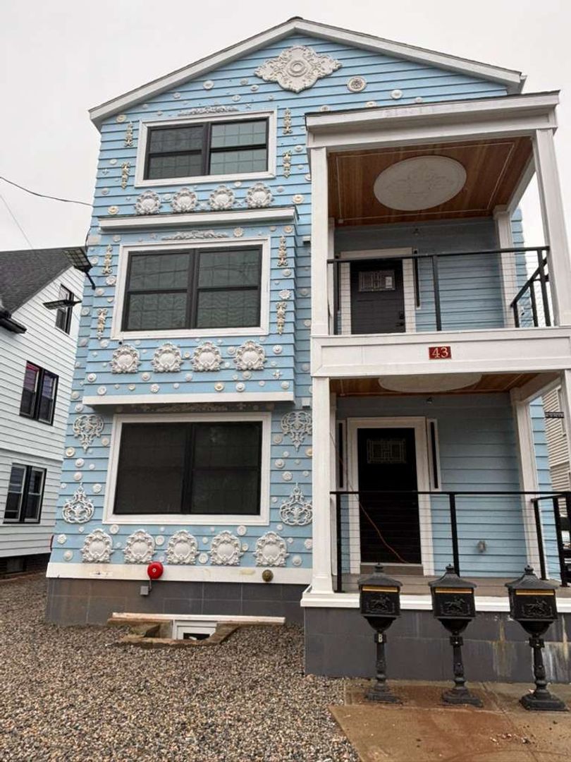 New Haven Apartment: 43 Mead St