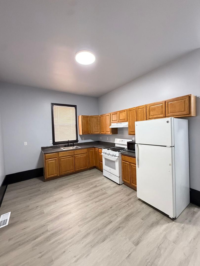 New Haven Apartment: 85 Ward