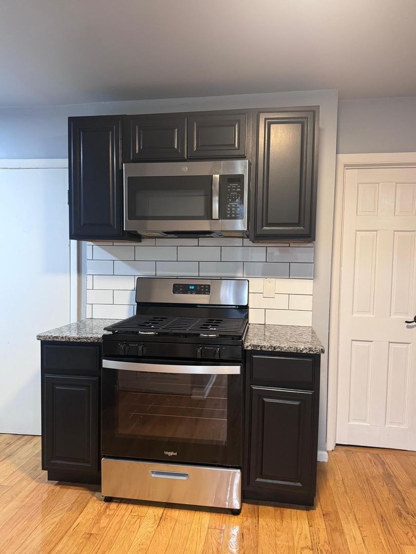 New Haven Apartment: 174 Portsea