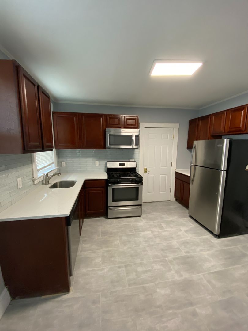 New Haven Apartment: 8 Harding