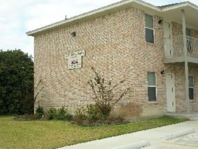 Harker Heights Apartment: 221 Dove Lane