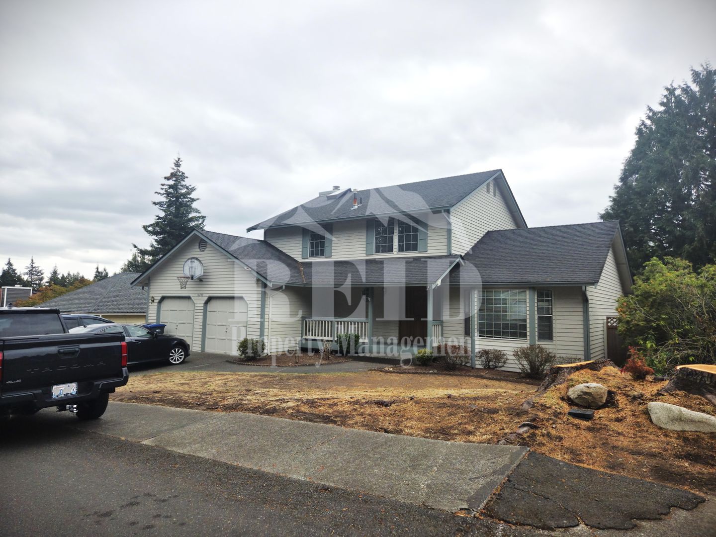 Silverdale House: 10242 Ashley Circle NW