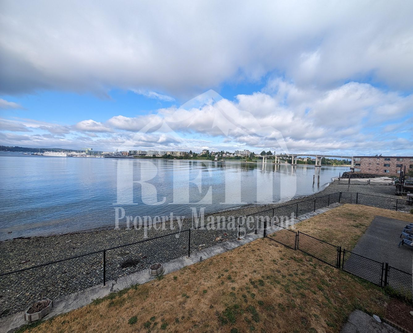 Bremerton Apartment: 305 and 307 Shore Drive