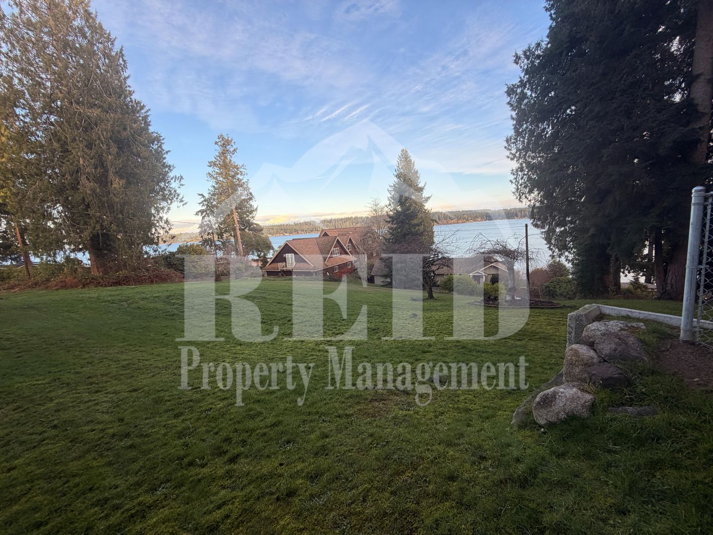 Bremerton Apartment: 8876 Utah St NE