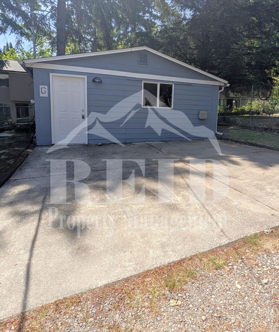 Bremerton Apartment: 133 Marion Ave N,