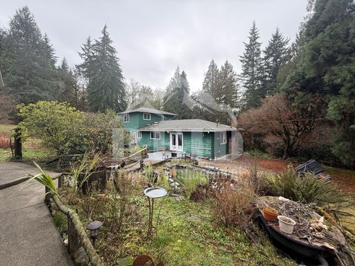 SECLUDED 3 BED 2 BATH OLALLA (PORT ORCHARD)