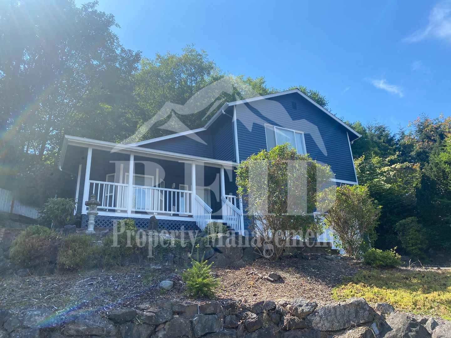 Silverdale House: 13448 Eldridge Place NW