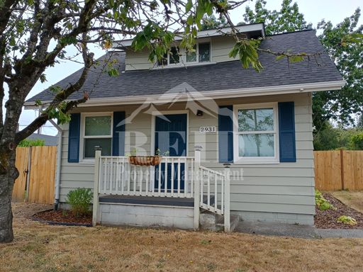 Updated 3-Bedroom Home with Butler's Pantry, Large Fenced Yard & Garage in Bremerton – photo 1
