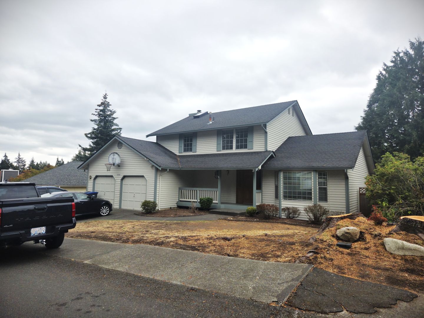 Silverdale House: 10242 Ashley Circle NW