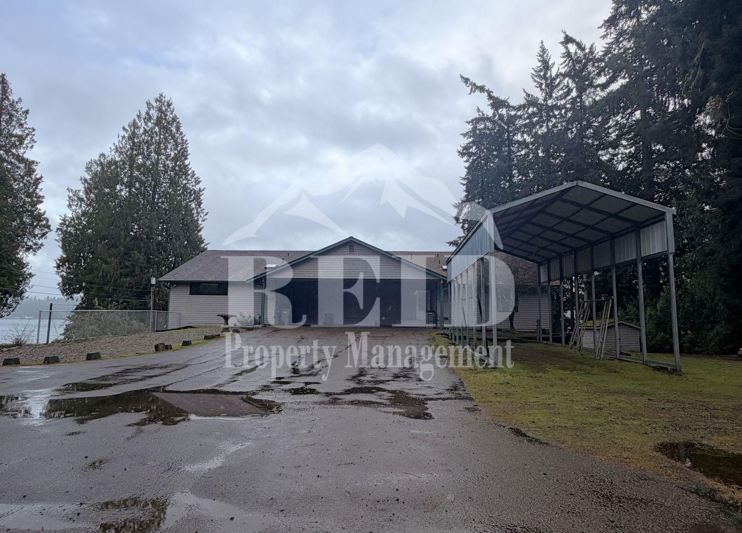 Bremerton Apartment: 8876 Utah St NE