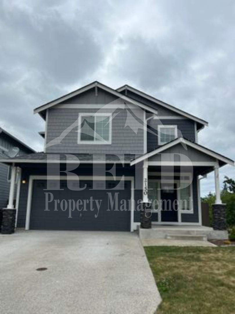 Bremerton House: 2150 SW Nautical St