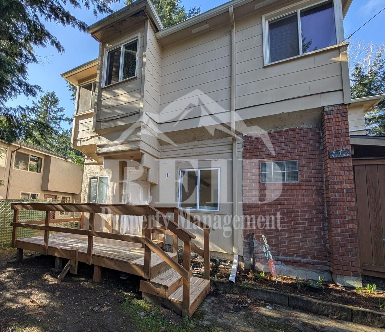 Bremerton Apartment: 133 Marion Ave N,