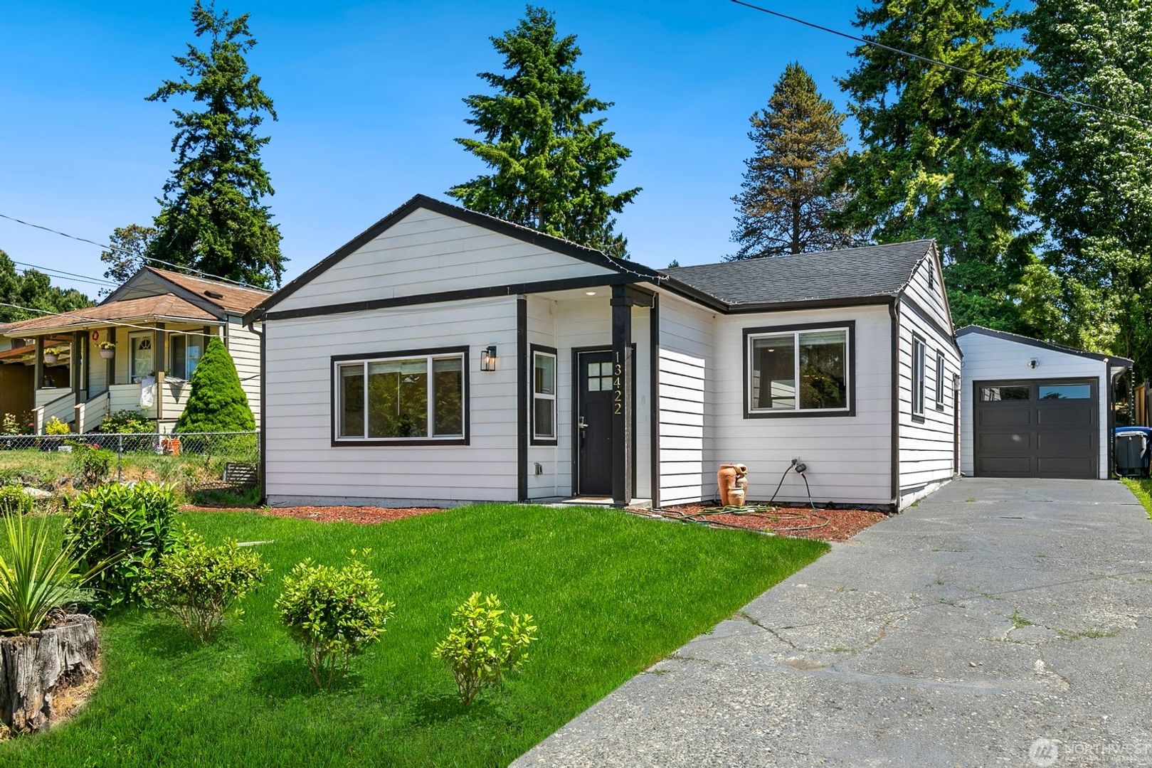 Burien House: 13422 6th Ave S