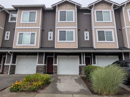 Riverfront Townhouse – photo 1