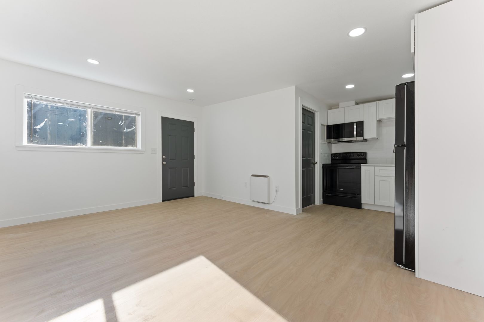 Moses Lake Apartment: 1065 W Marina Drive