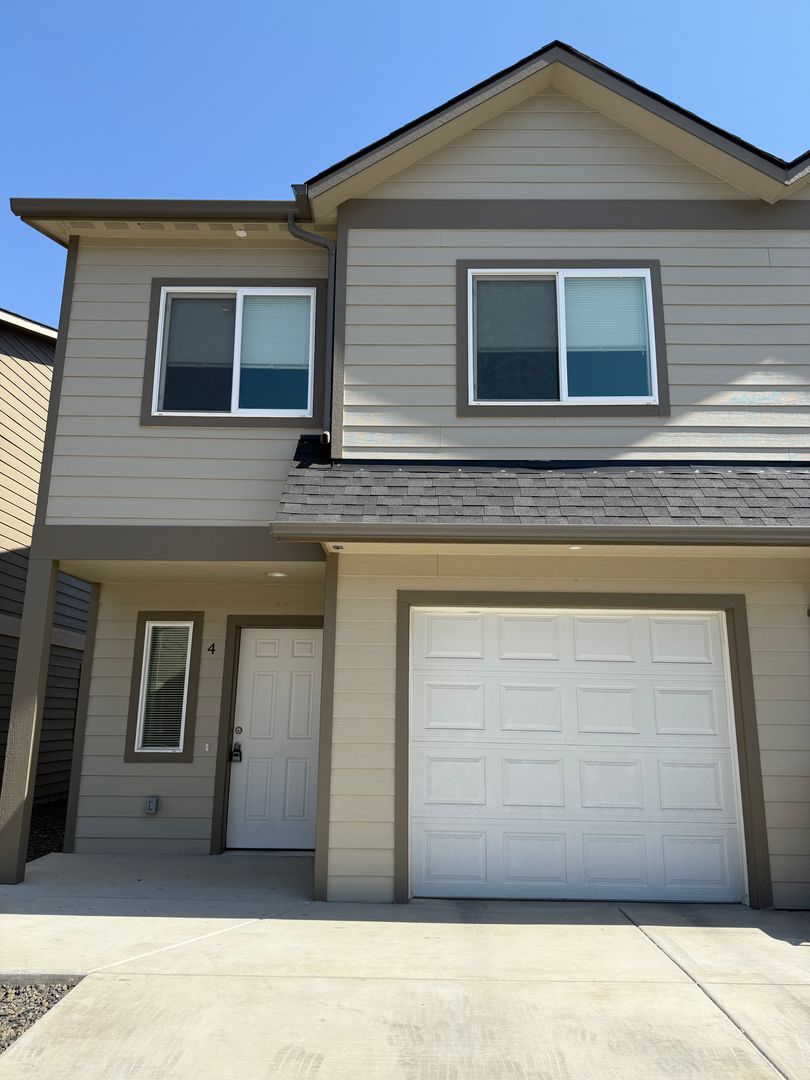 Yakima Townhome: 5300 Smitten St