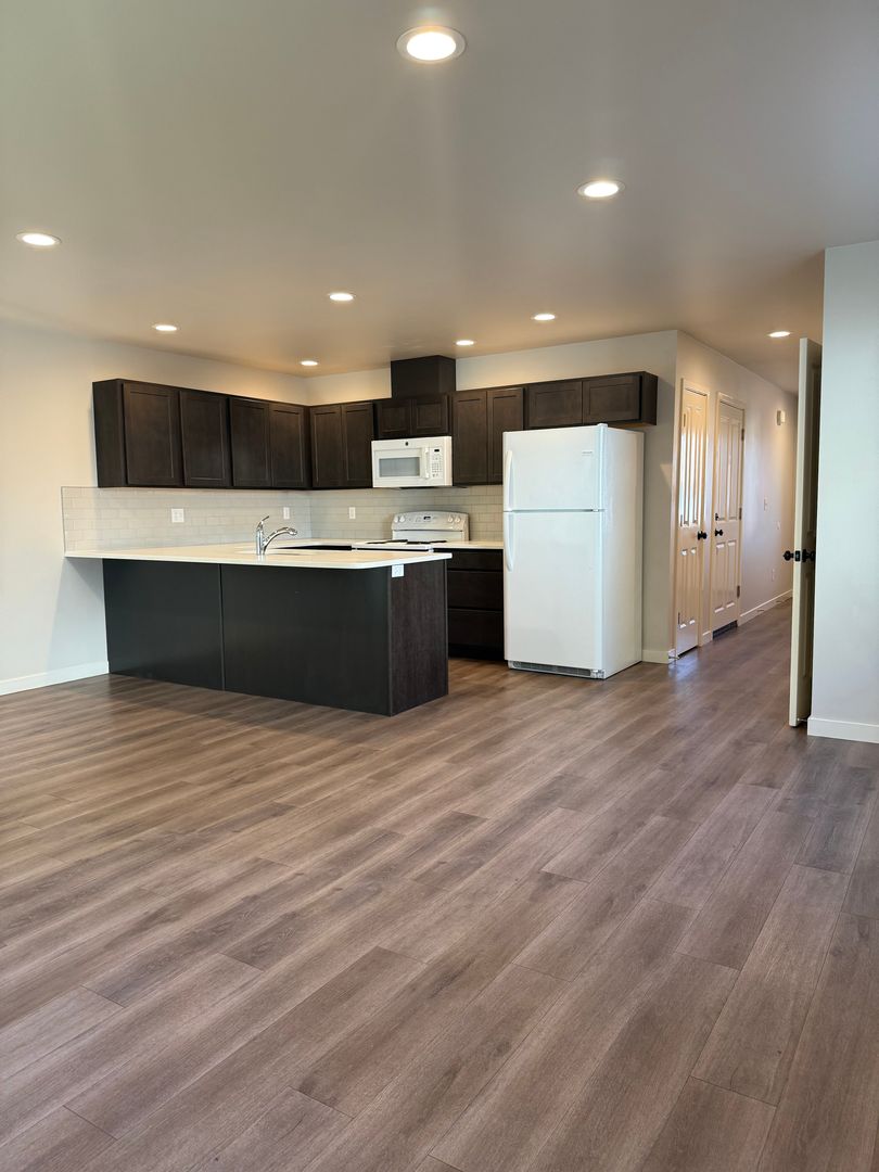 Charming 3 Bedroom Townhome 12 of 12