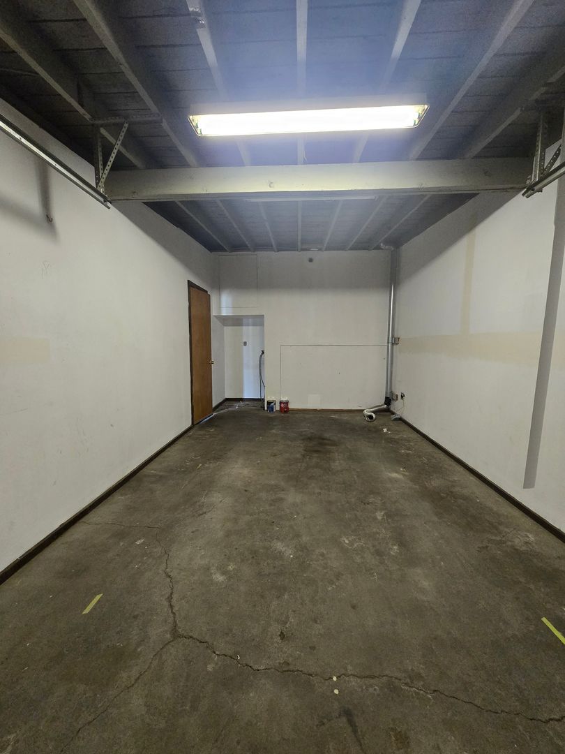 Parking at 2 Bedroom Duplex Apartment - $300 move in credit Available! (1 of 2)