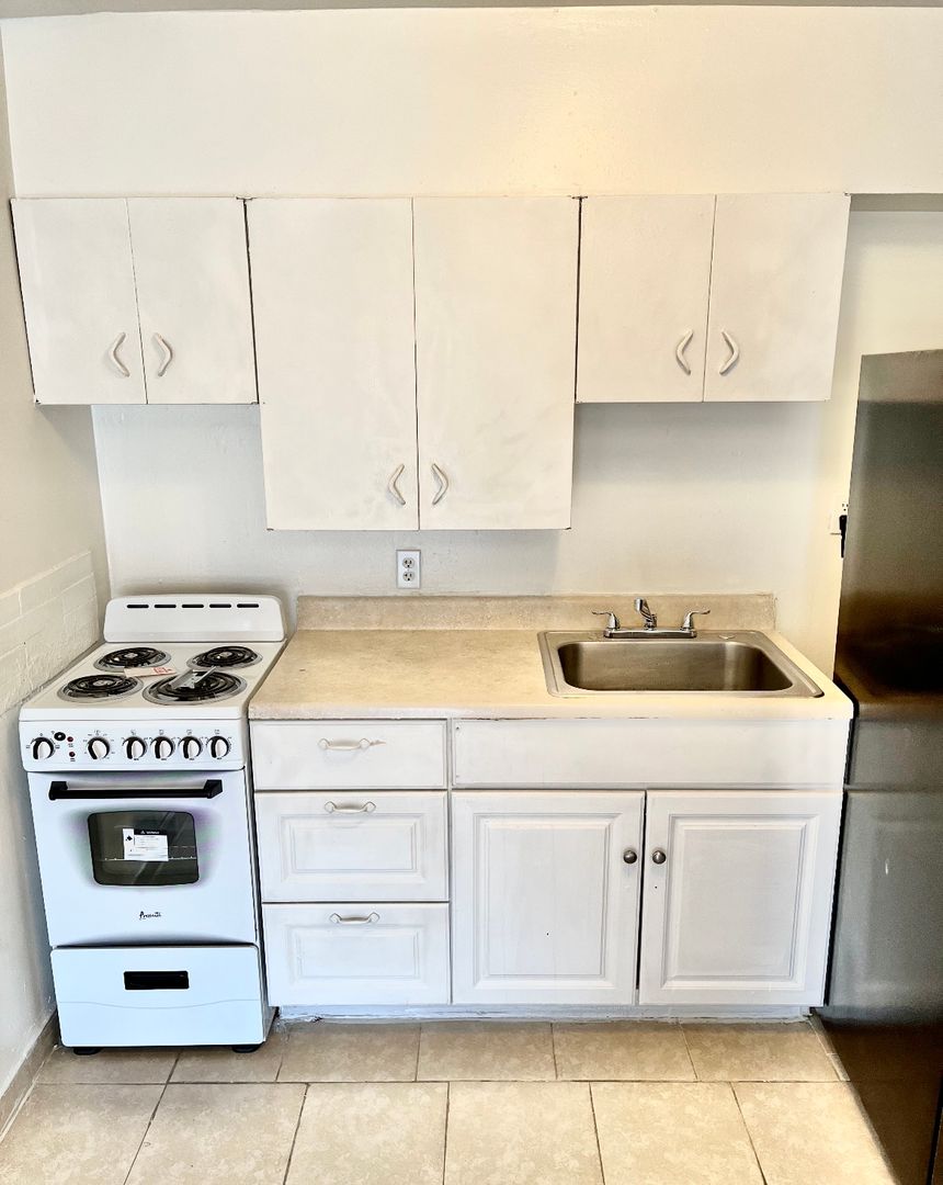 Moses Lake Apartment: 4278 Grape Drive NE