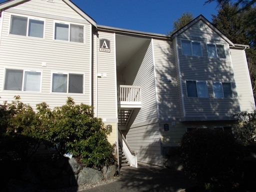 Newer 2 bedroom,2 bath with 1 car garage – photo 1