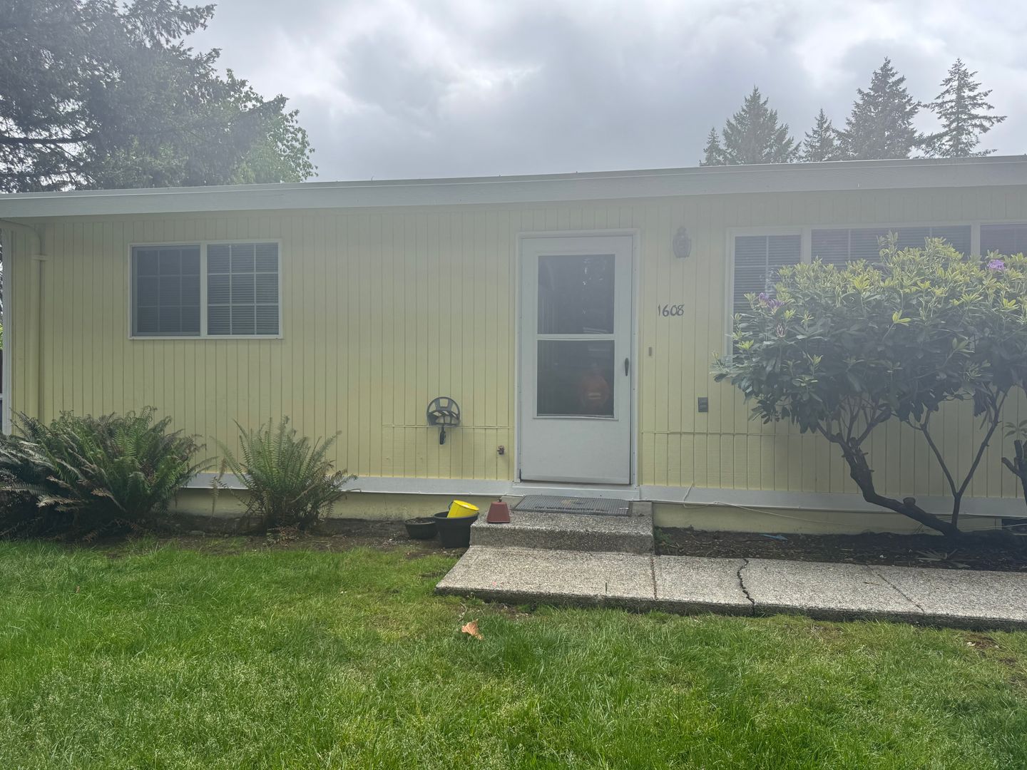 Spanaway Apartment: 1608-1610 160th Court South