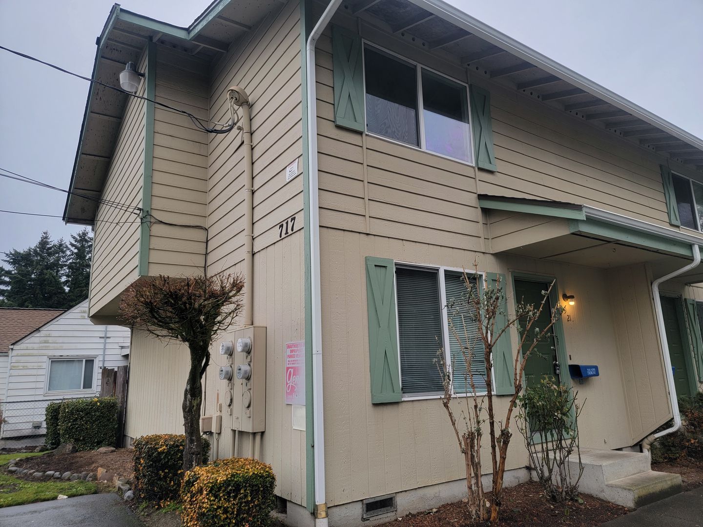 Puyallup Apartment: Rivercrest Townhomes