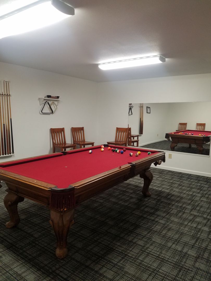 University Place Apartment: 2602-2618 Cascade Pl W