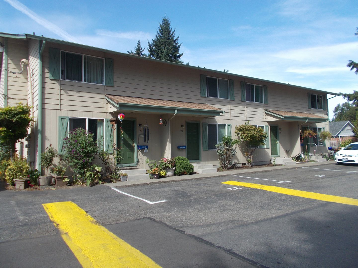 Puyallup Apartment: Rivercrest Townhomes