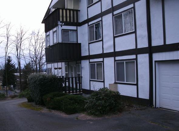 University Place Apartment: 2602-2618 Cascade Pl W