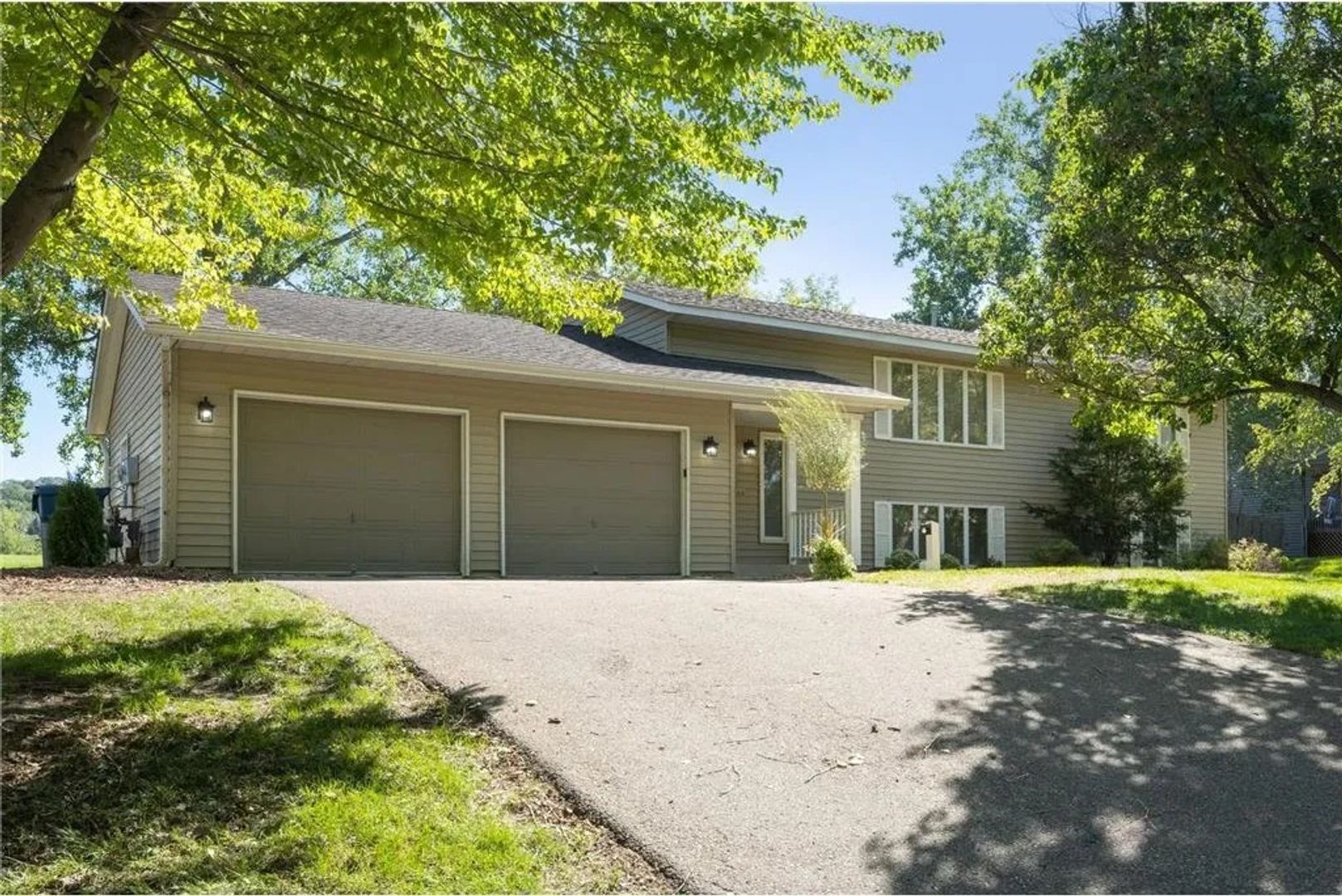 Lakeville Multiplex: 9830 Upper 161st St W