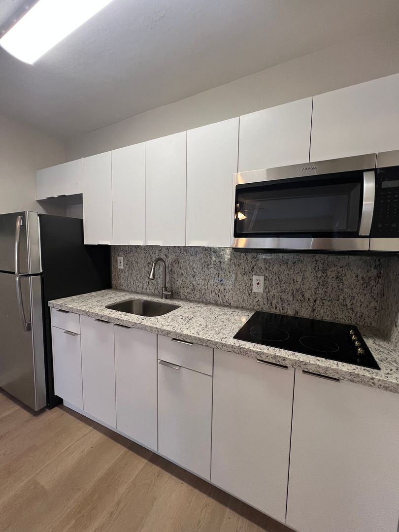 Opa Locka Apartment: 301 Sharar Ave