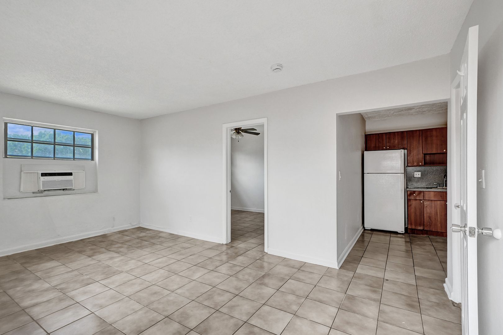 Opa Locka Apartment: 2525 Superior Street