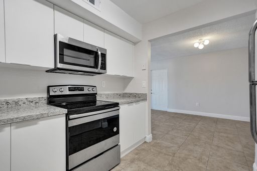 Spacious 3BR/2BA Waterfront LIHTC Home | Section 8 Required – photo 1