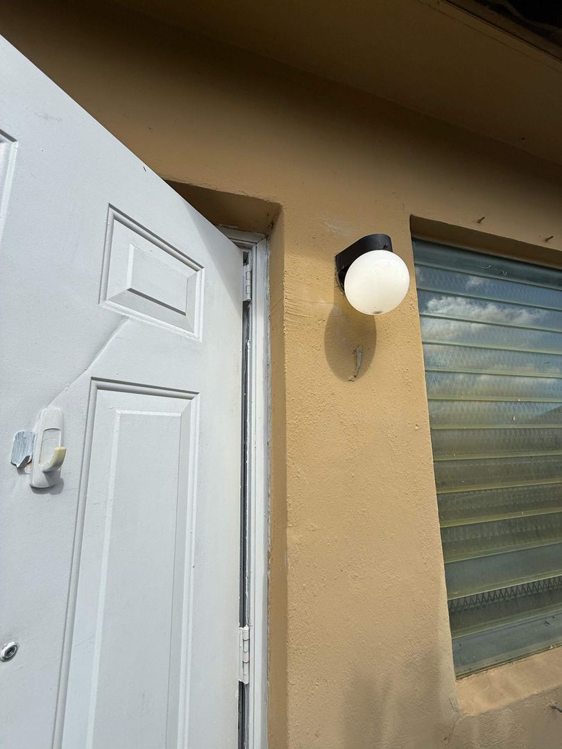 Opa Locka Apartment: 361 Sharar Ave