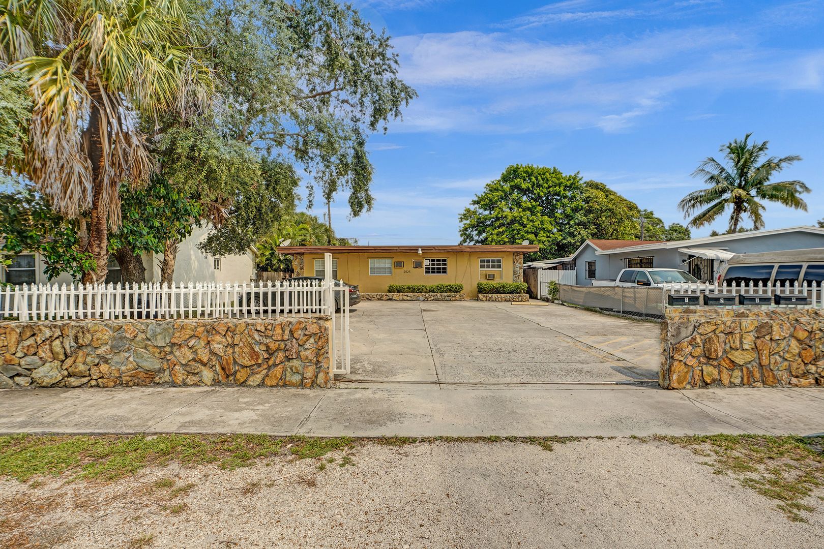 Opa Locka Apartment: 2525 Superior Street