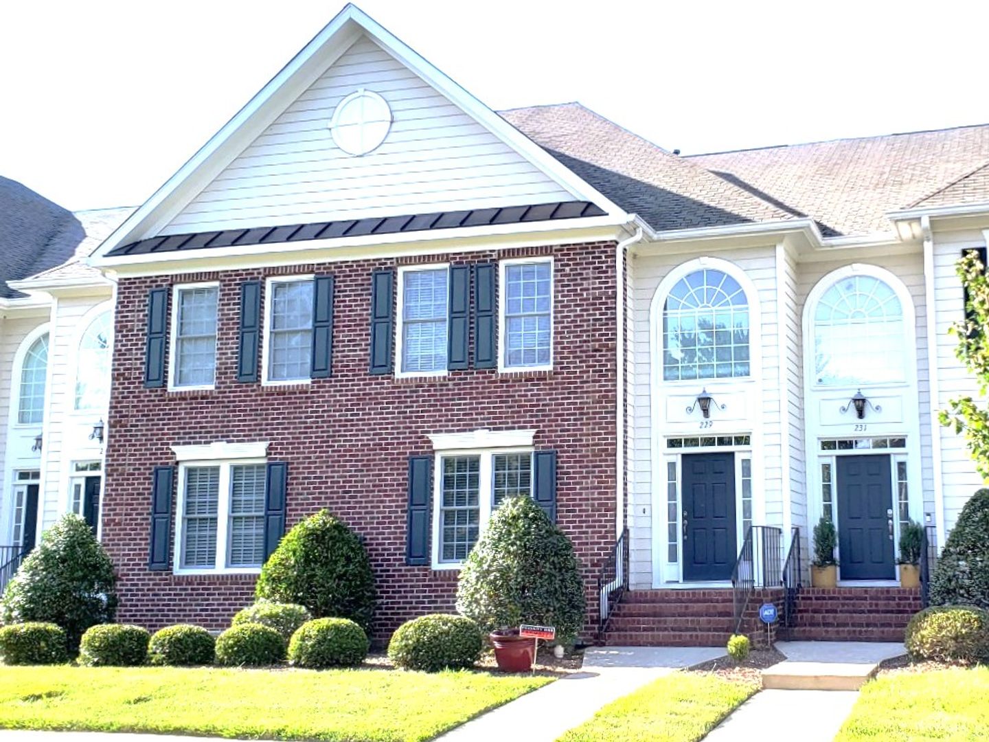 Cary House: 229 Anniston Ct,
