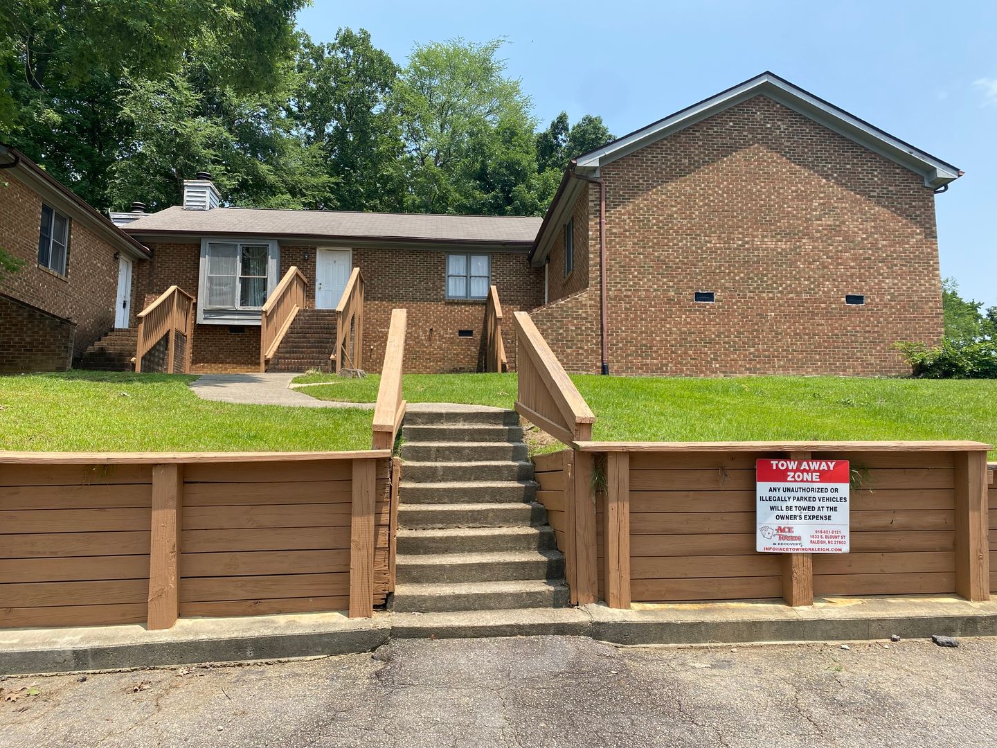 Raleigh Apartment: 4700 Brockton Dr