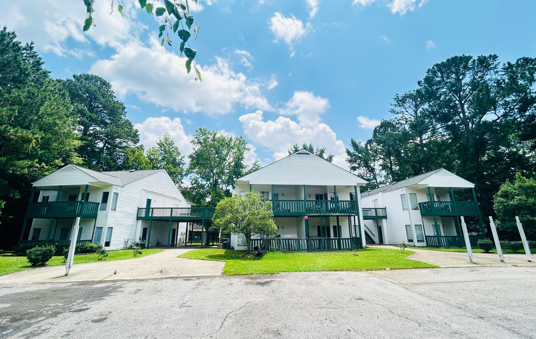Clayton Apartment: 549 South Moore St
